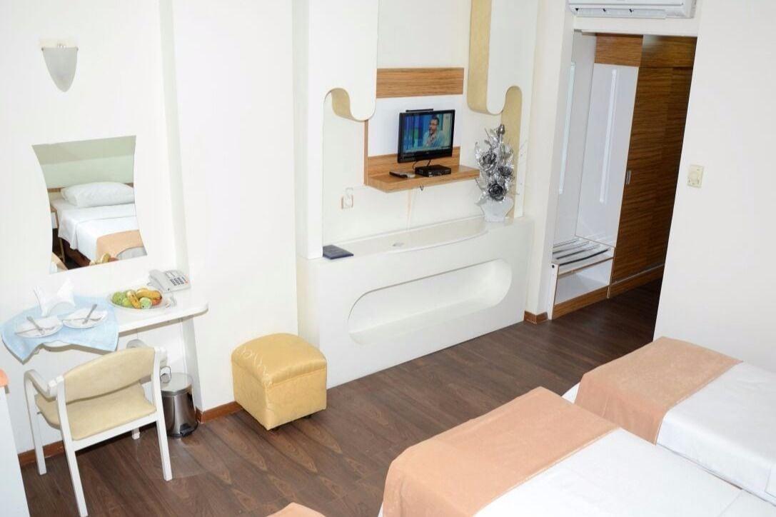 Aparthotel Florya 2*